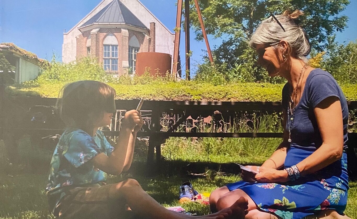 Onderwijs & intuïtie met Iris Huizing <br>De wonderlijke vermogens van ieder kind tot bloei laten komen