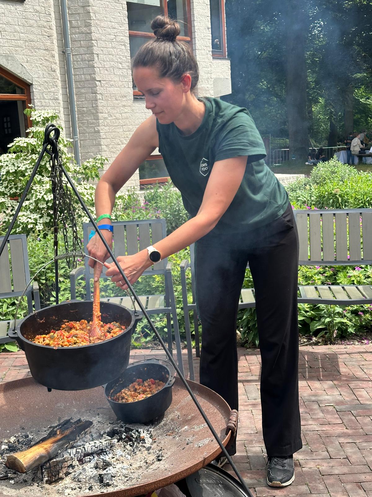 Kookdemonstraties met Fem´s Food op open vuur op 5 en 6 april